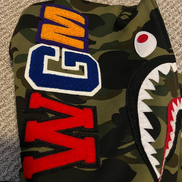 Bape Authentic camo hoodie in size M - Picture 3 of 5